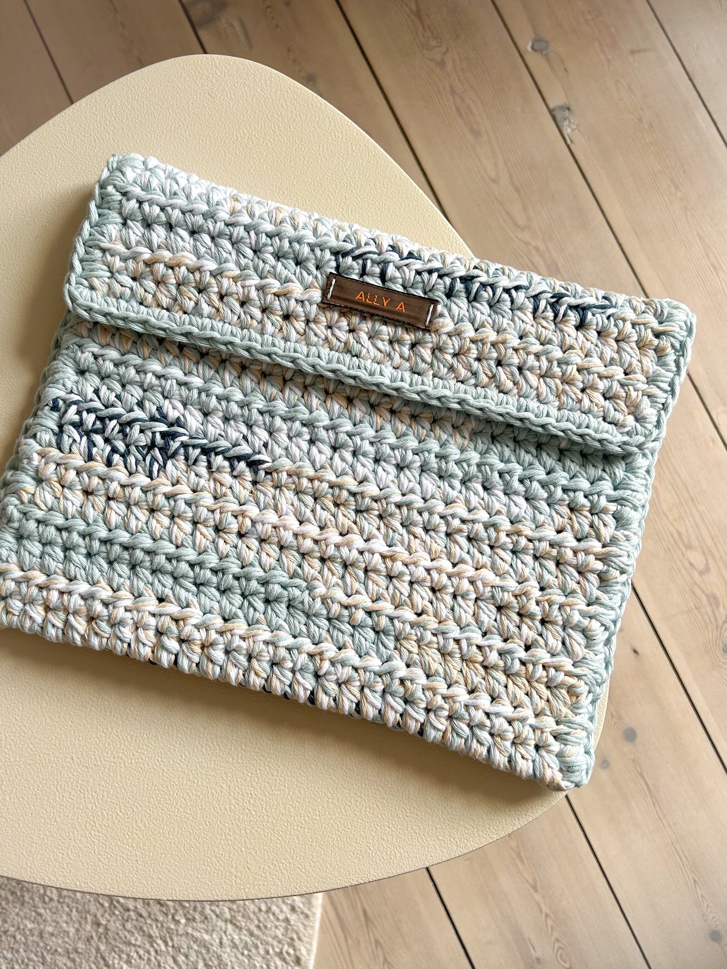 Clutch // MADE-TO-ORDER