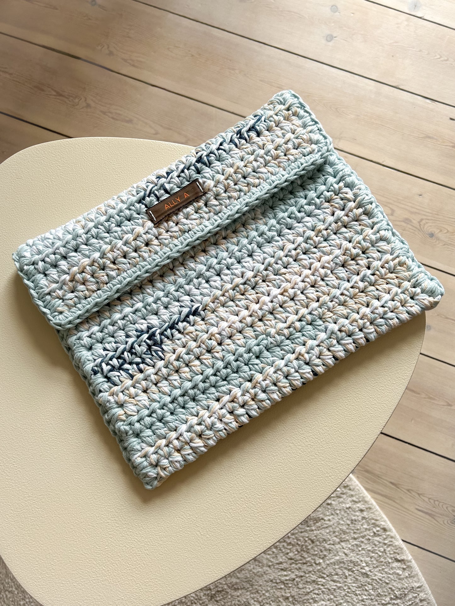 Clutch // MADE-TO-ORDER