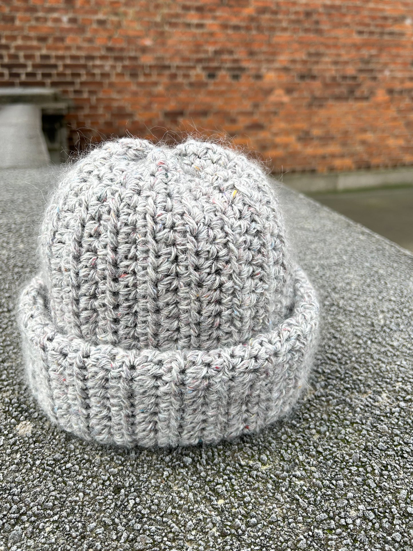 Hækleopskrift // "The Happy Hipster Hat"