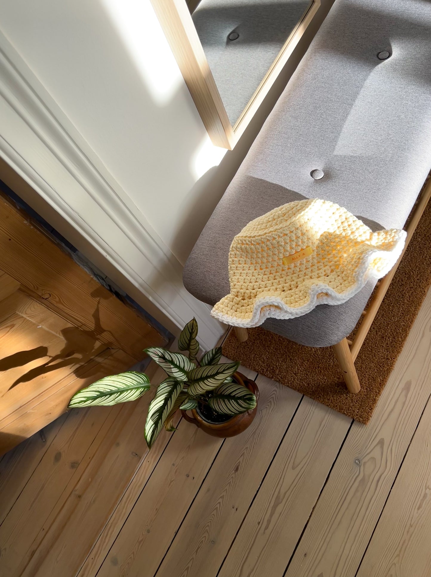 Pastelgul Bucket // MADE-TO-ORDER